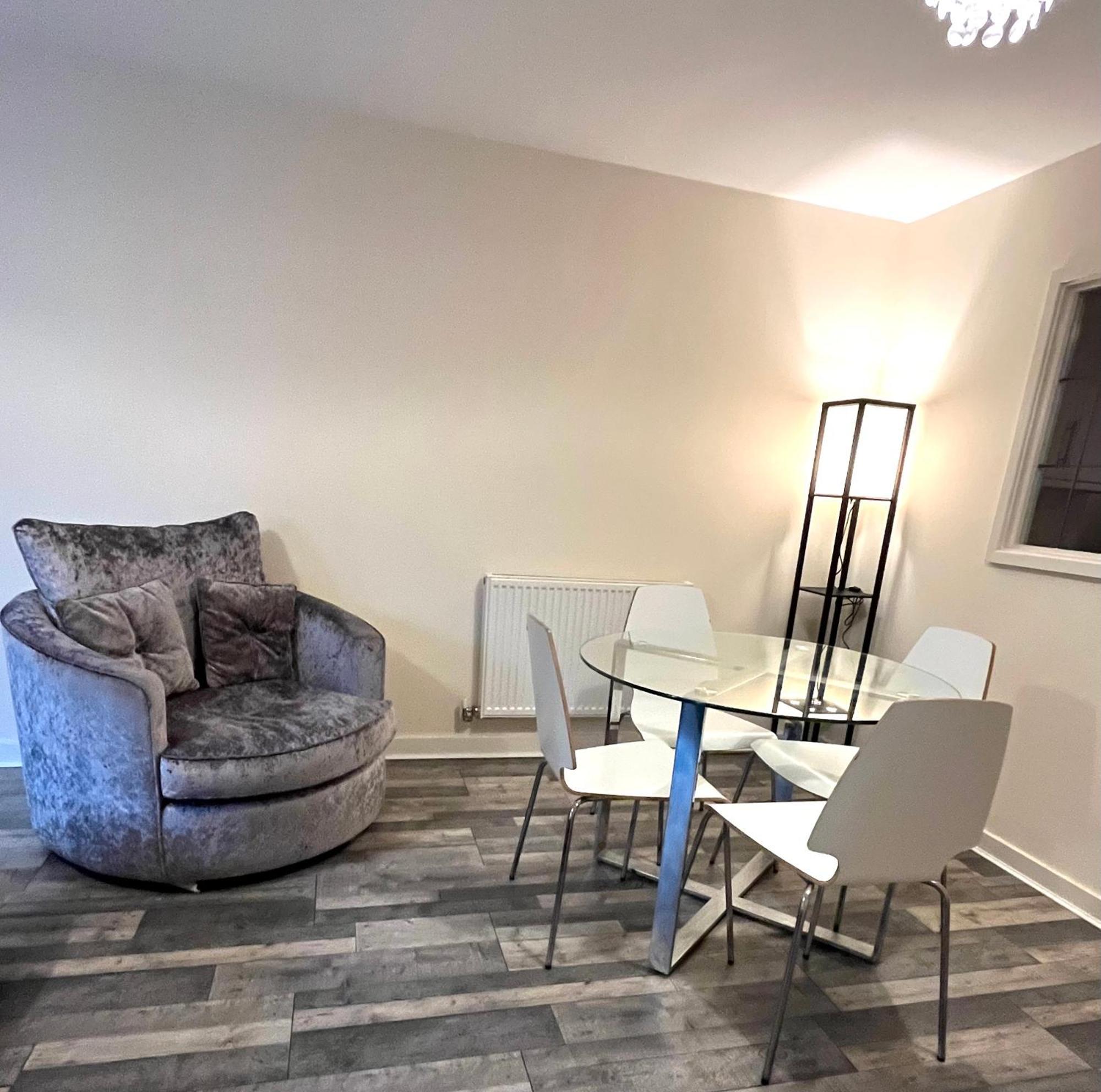 Spacious Two Bedrooms Apartment For Business And Holiday Πόρτσμουθ Εξωτερικό φωτογραφία